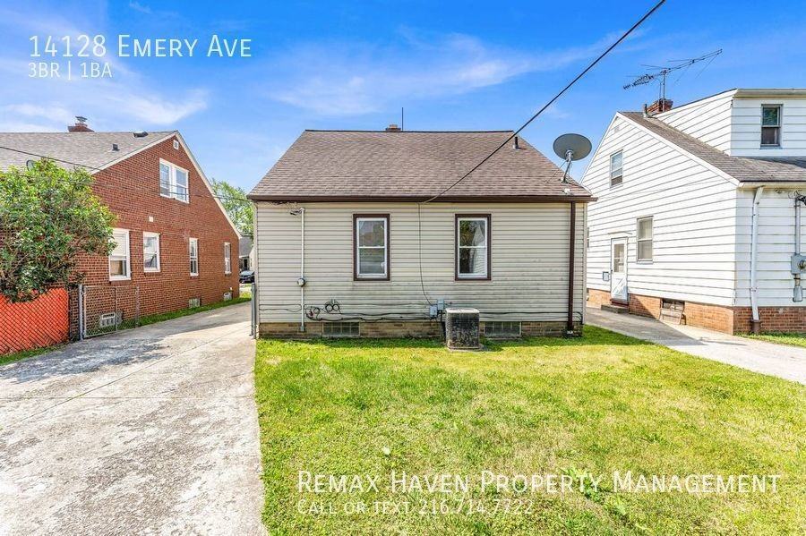 14128 Emery Ave - Photo 3 of 27