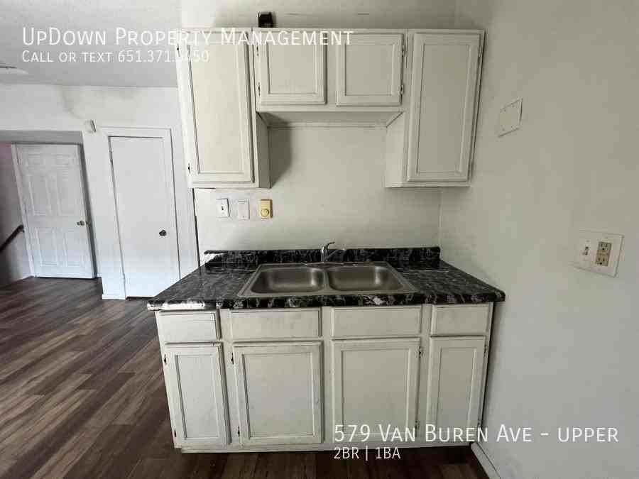 579 Van Buren Ave - Photo 3 of 11