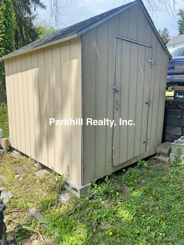 447 S Main St - Photo 3 of 15