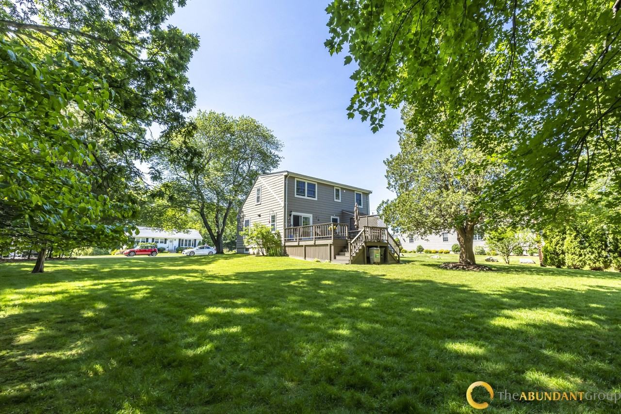 6 Van Norden Road - Photo 2 of 23