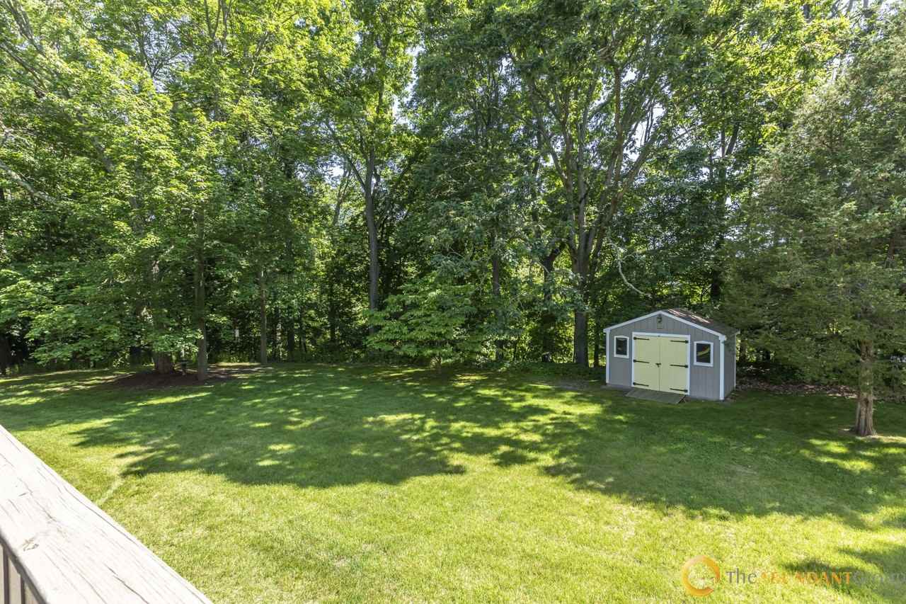 6 Van Norden Road - Photo 3 of 23