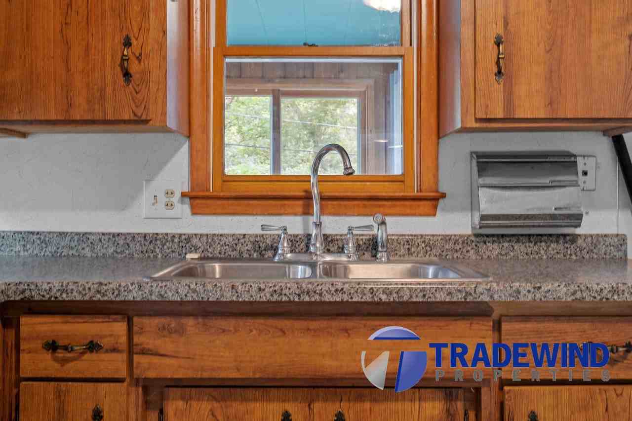 2545 Xylon Avenue South - Photo 3 of 31