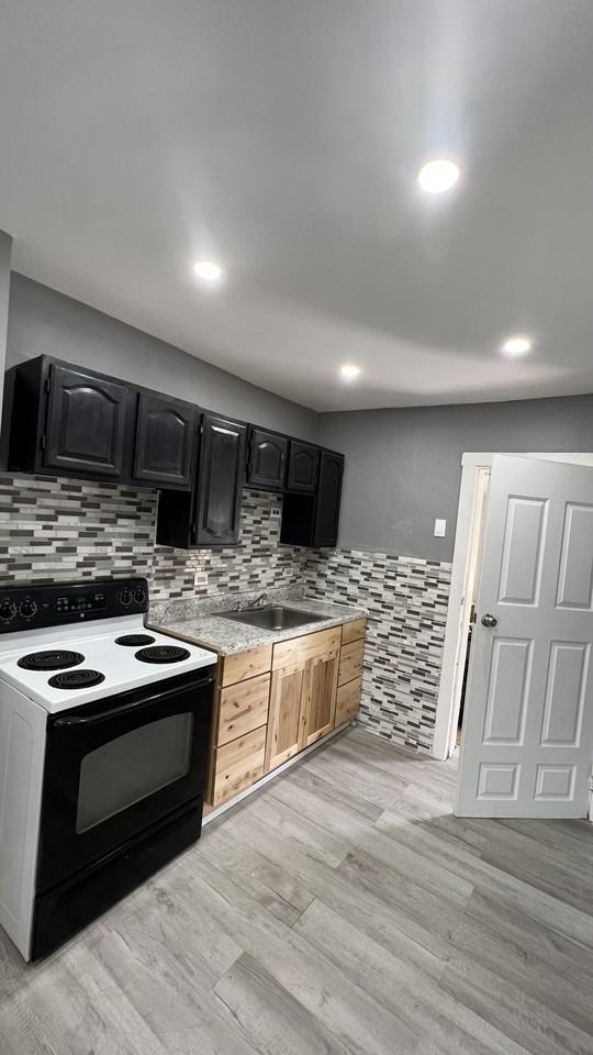 525 S 13th St #NA - Photo 2 of 19