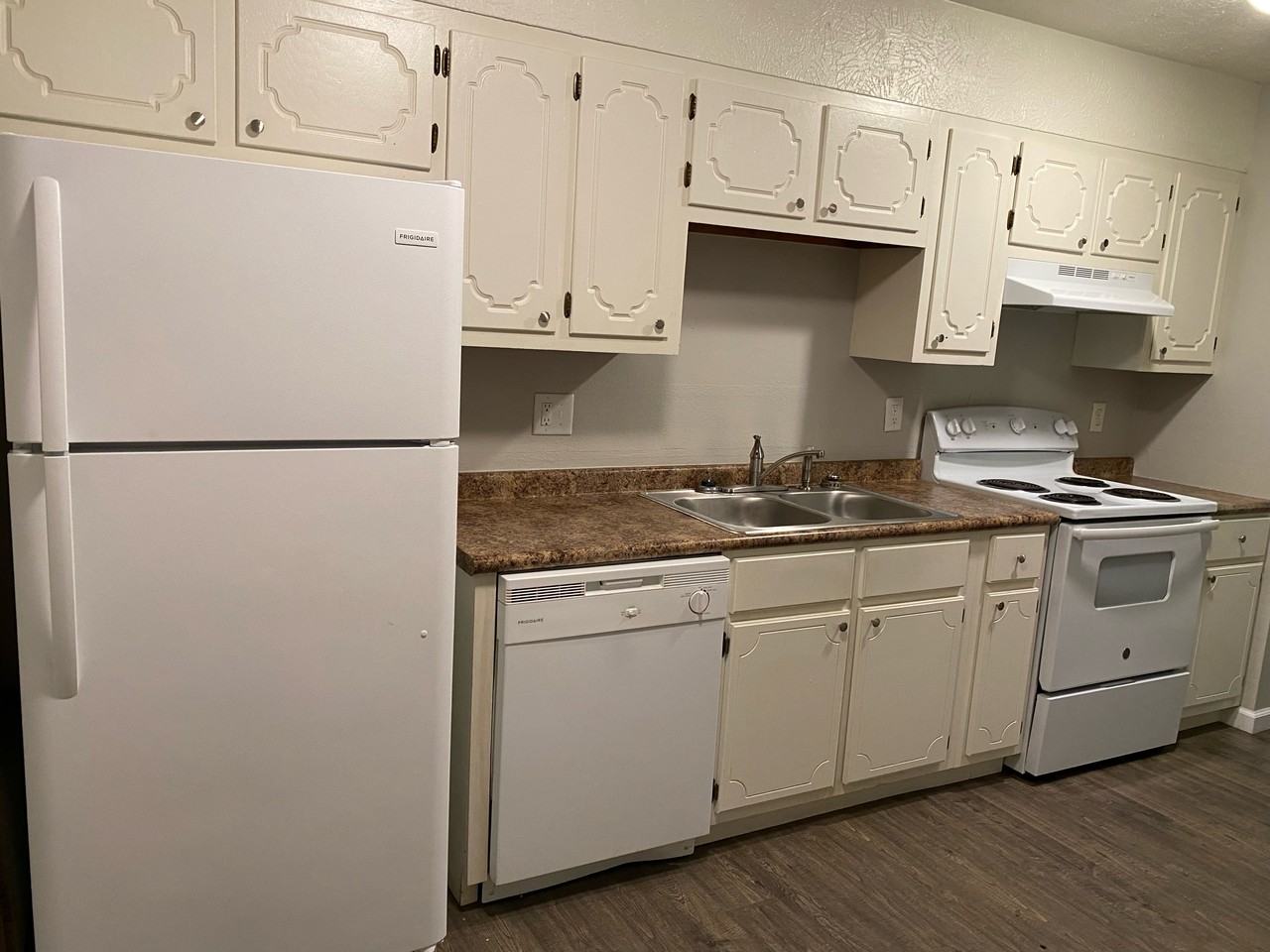 25 Rushwood Dr #NA - Photo 2 of 10