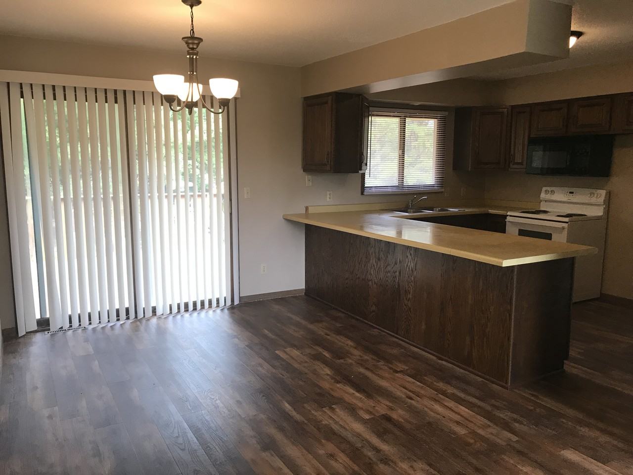 13636 Johnson St Ne #NA - Photo 3 of 3