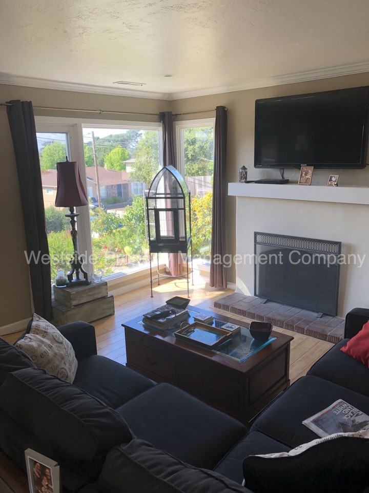 258 Edinburgh Avenue - Photo 2 of 11
