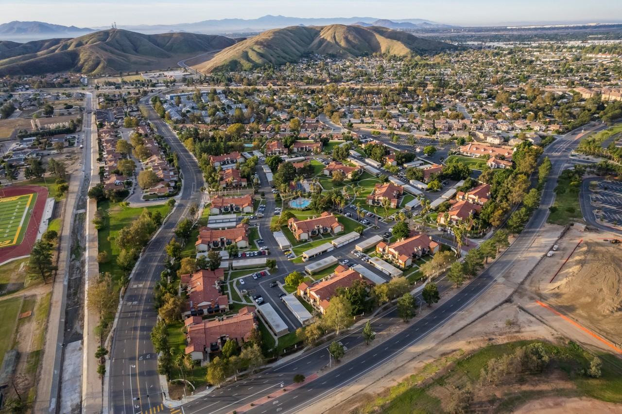 Acacia Park Apartments - Photo 5 of 32