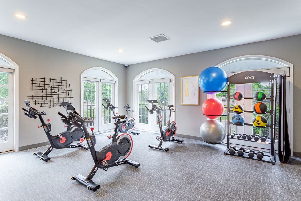 Devonshire Apartments - Photo 6 of 25