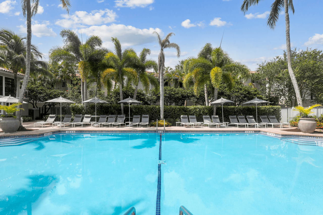 Coconut Palm Club Apartments - Photo 7 of 50