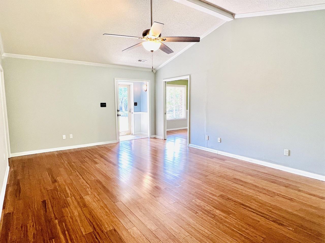 116 Bibb Dr #1 - Photo 4 of 40