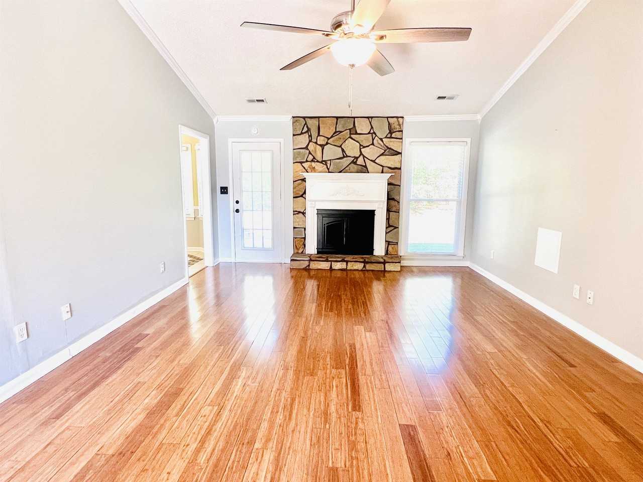 116 Bibb Dr #1 - Photo 5 of 40