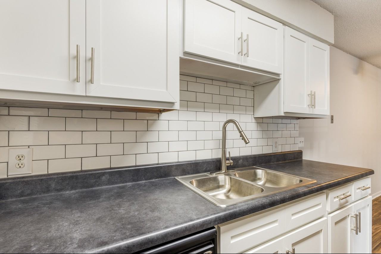 Chimneys of Greenville Apartments 4990 Old Spartanburg Rd, Taylors