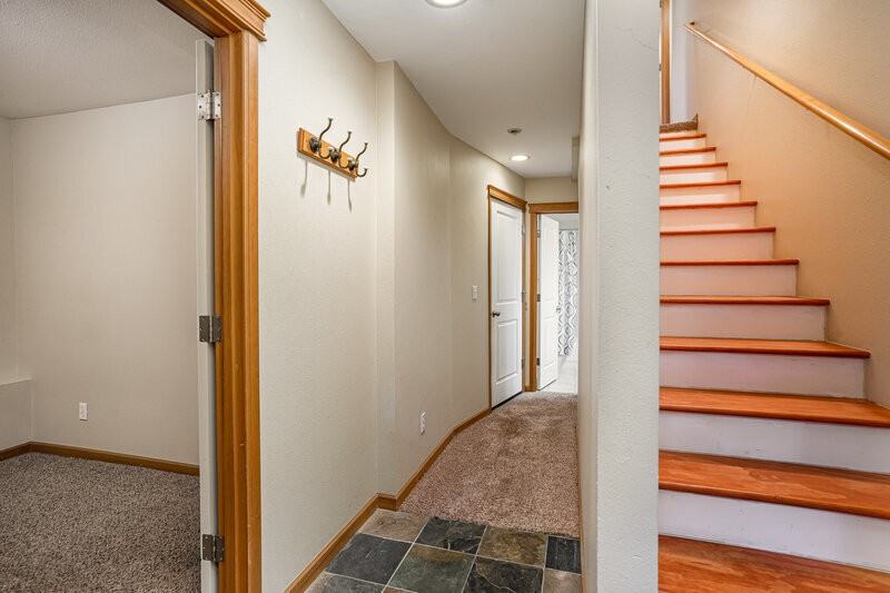 10710 Whitman Ave N #B - Photo 3 of 27