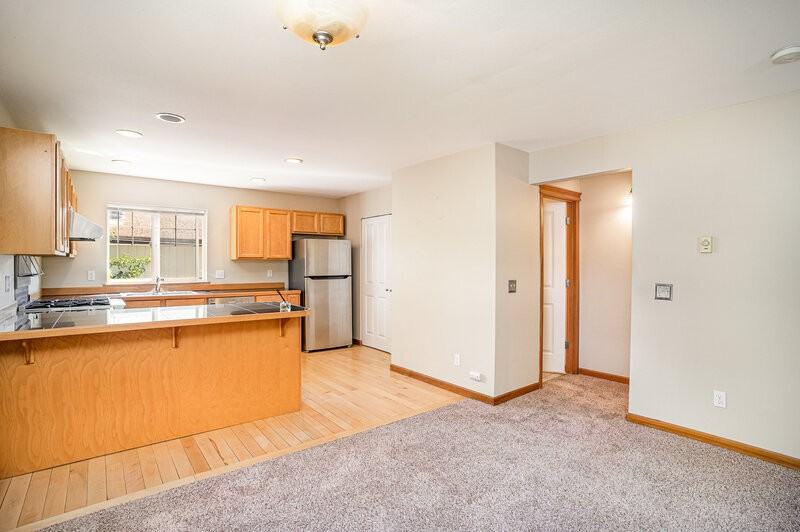 10710 Whitman Ave N #B - Photo 5 of 27