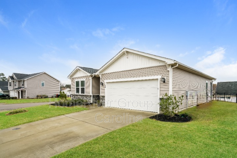 180 Yadkin St, Clayton, NC 27520 3 Bedroom Apartment for 1,675/month