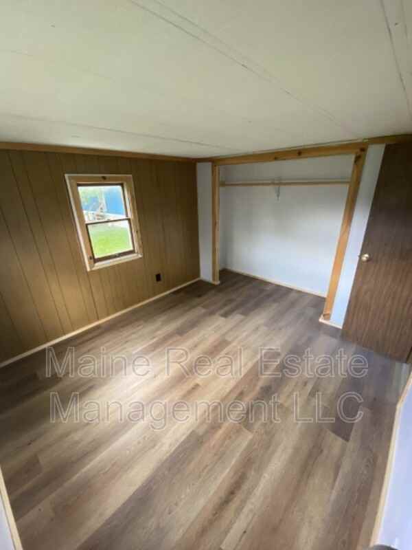 12 Maple Ridge Park - Photo 3 of 9