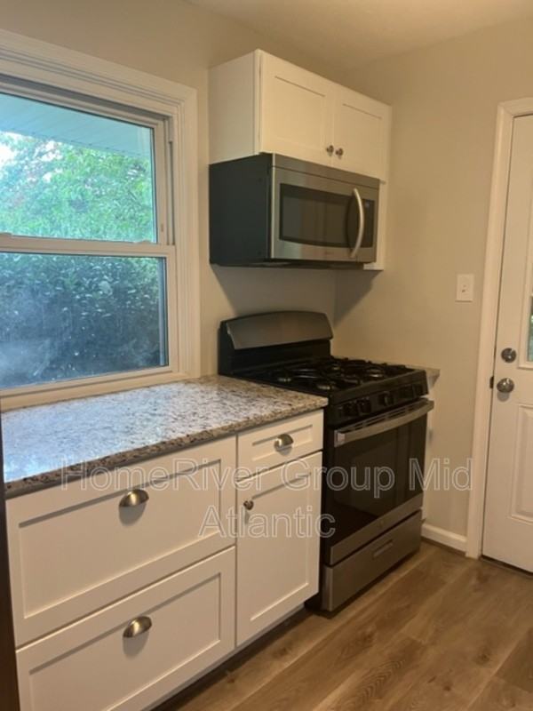 5531 Burgundy Pl - Photo 2 of 23