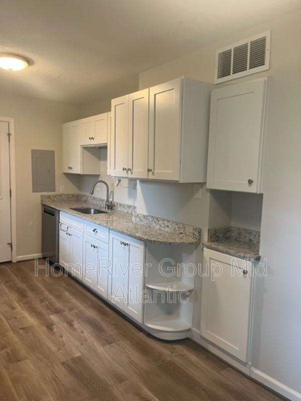 5531 Burgundy Pl - Photo 3 of 23