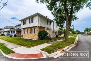 featured image of 1925 W Jackson St