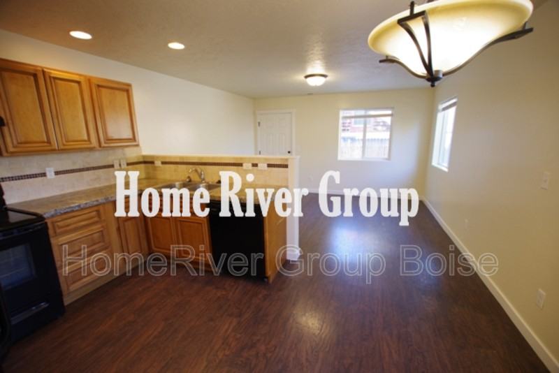 2510 W Ona St - Photo 4 of 17