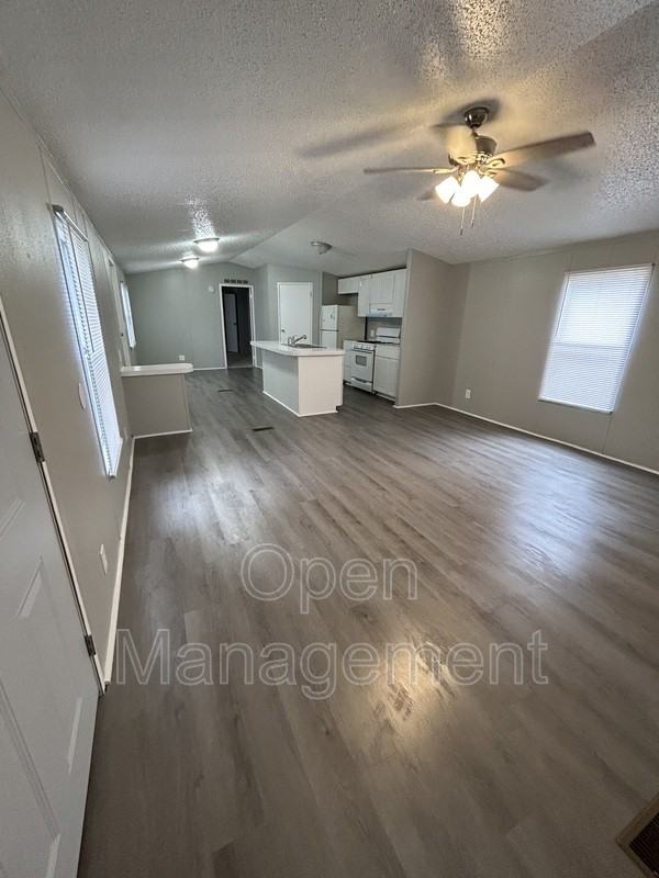 285 Mantle Ave #285 - Photo 2 of 9