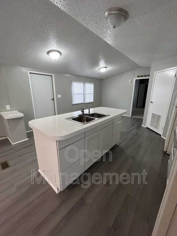 285 Mantle Ave #285 - Photo 3 of 9