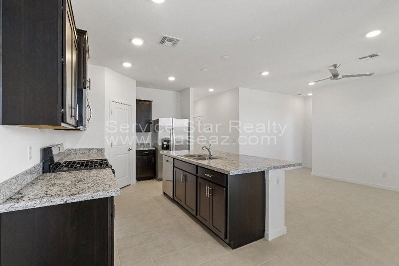 25285 N 144th Ln - Photo 4 of 28