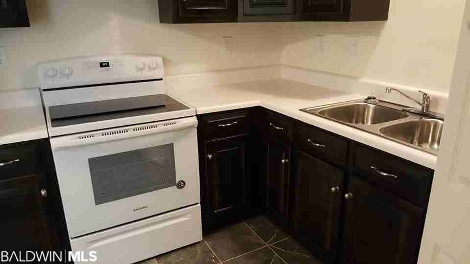 12747 Westbrook Dr #B - Photo 6 of 16