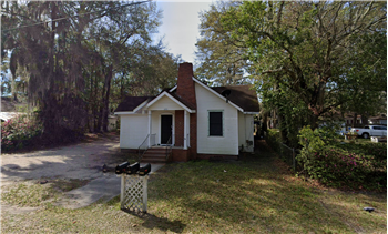 2203 Delesseps Ave - Photo 2 of 13