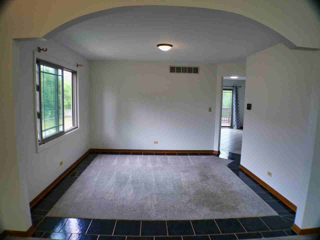 22523 Lawndale Avenue - Photo 3 of 20