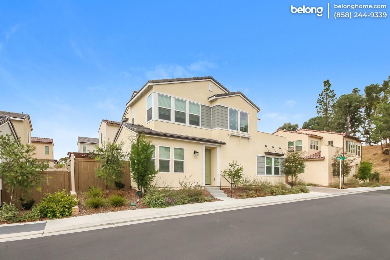 2317 Atlas Ct - Photo 2 of 28