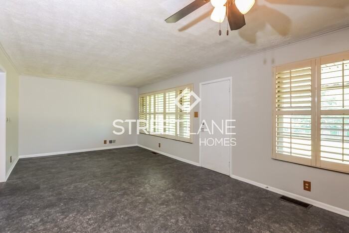 1940 Cunningham Rd - Photo 2 of 15