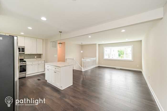 6022 Lucente Ave - Photo 3 of 18