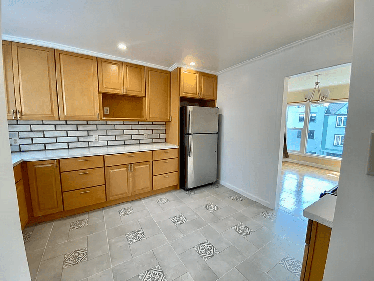 1285 Guerrero St #1 - Photo 3 of 12