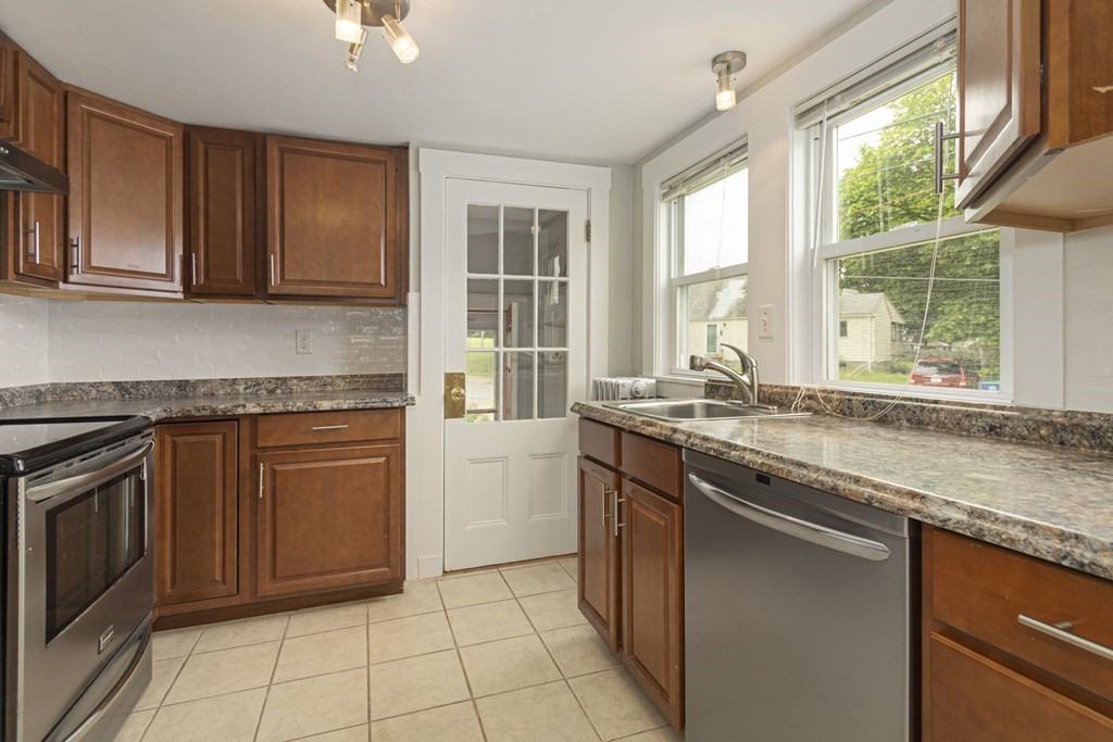 167 Hayward St #NA - Photo 2 of 25