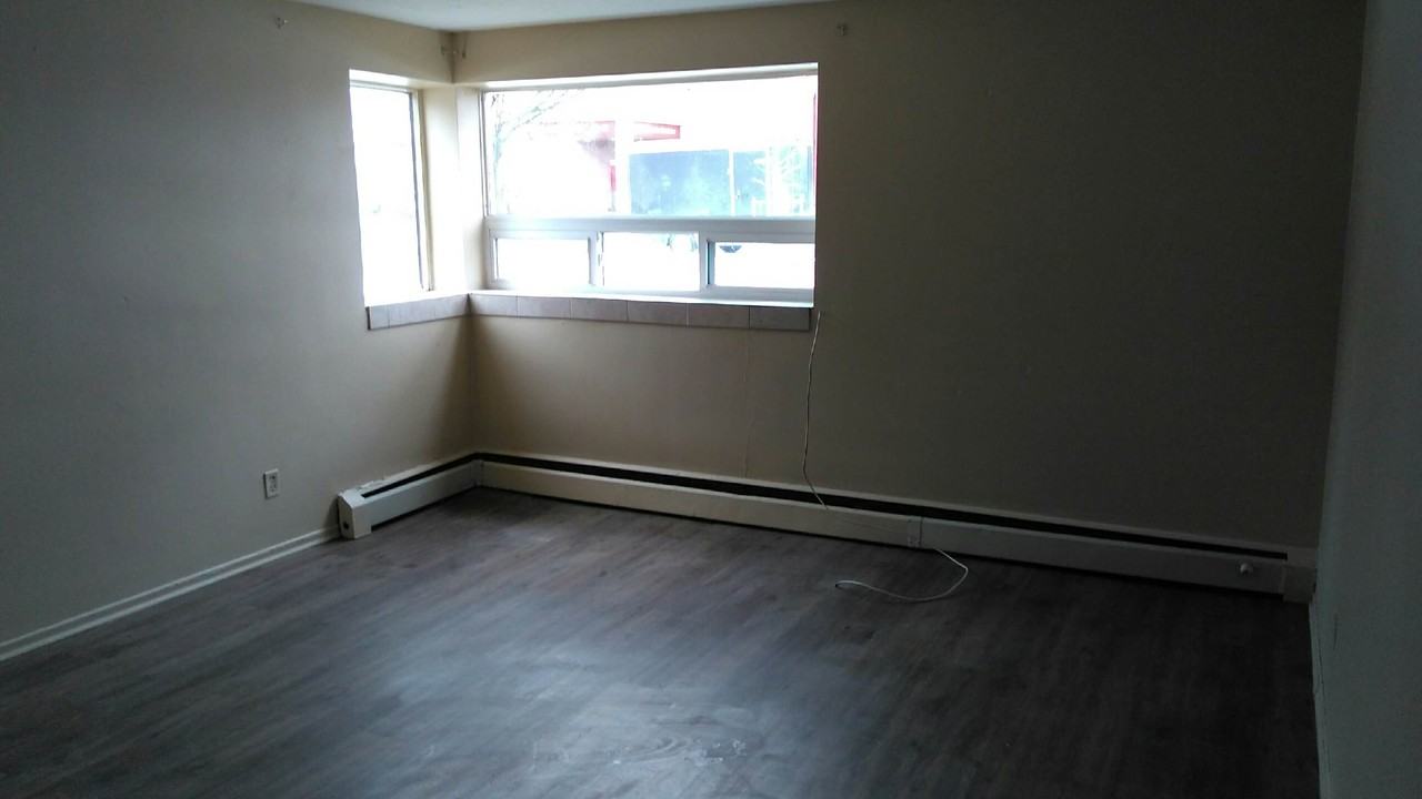 165 Godfrey - Photo 2 of 4