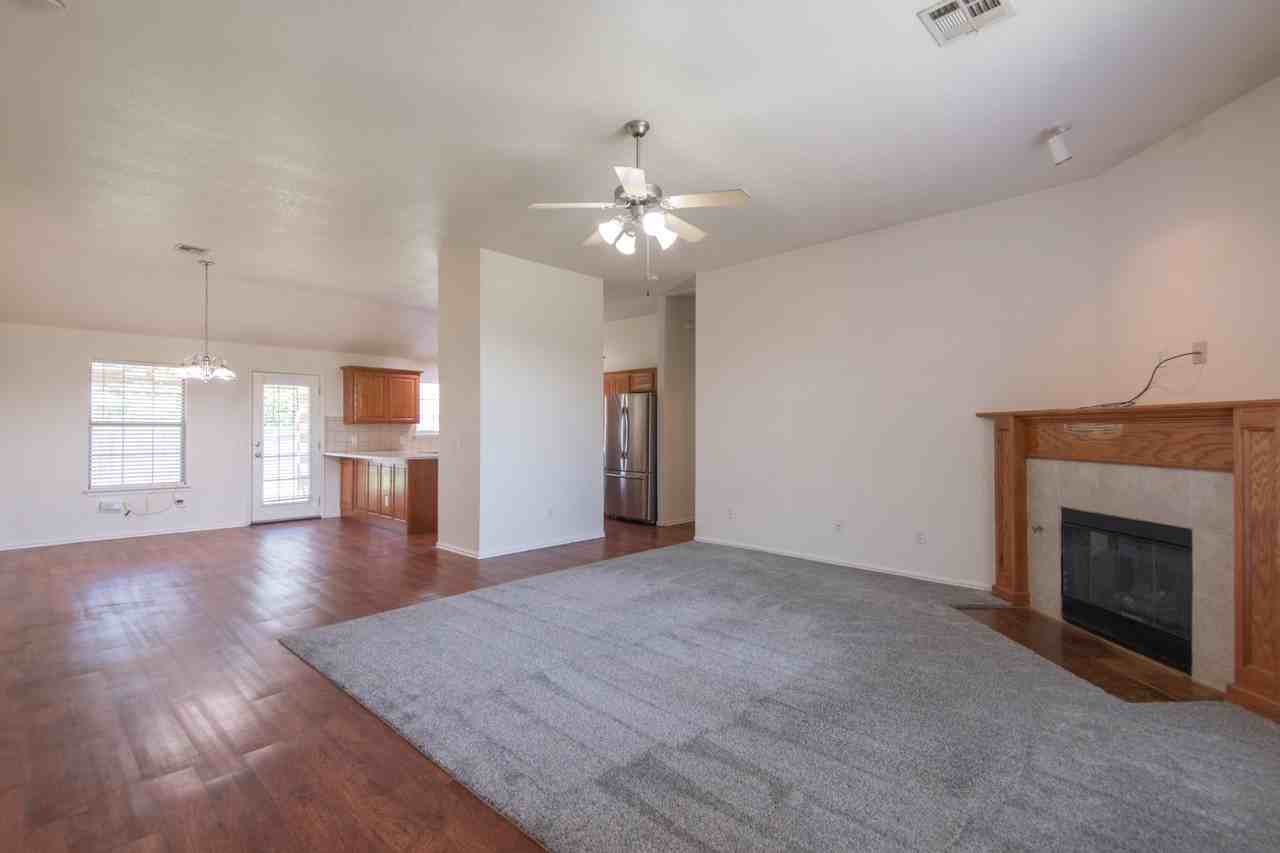 17405 Bronze Ln #1 - Photo 4 of 30