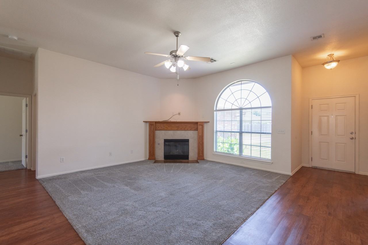 17405 Bronze Ln #1 - Photo 5 of 30