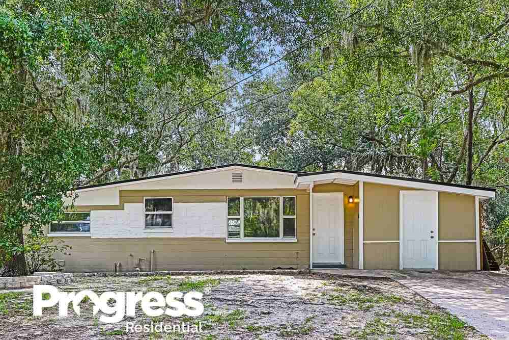 260 Lee Dr