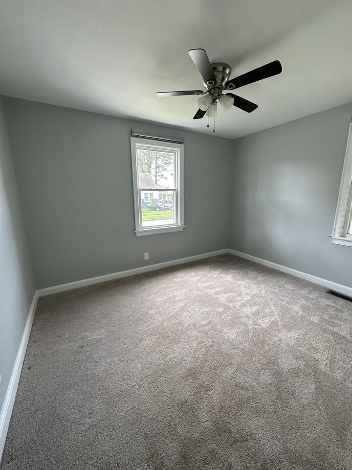 3301 Vimy Ridge Ave #1 - Photo 6 of 13