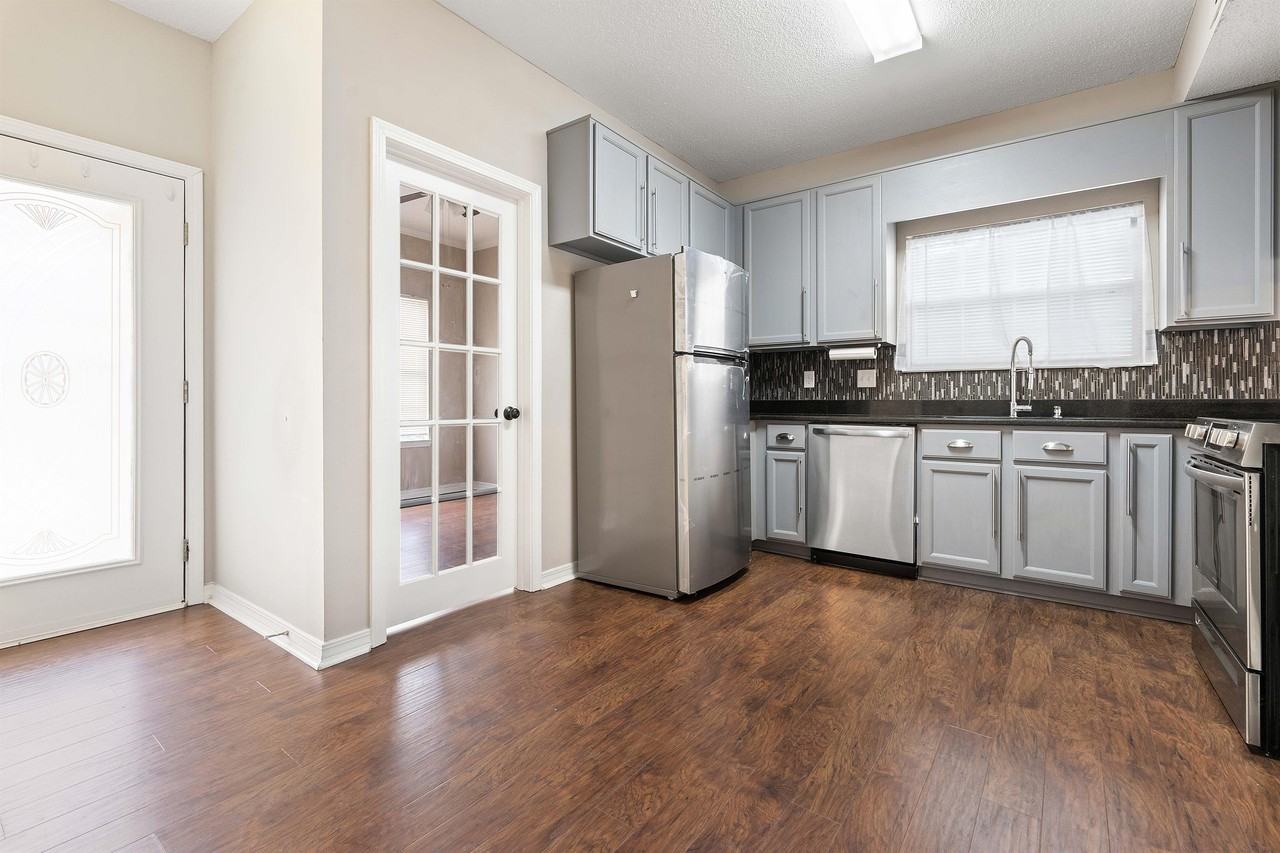 2033 Post Oak Ct #1 - Photo 6 of 27