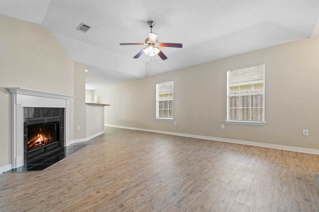 1020 Hamilton Bridges Dr W #1 - Photo 3 of 22