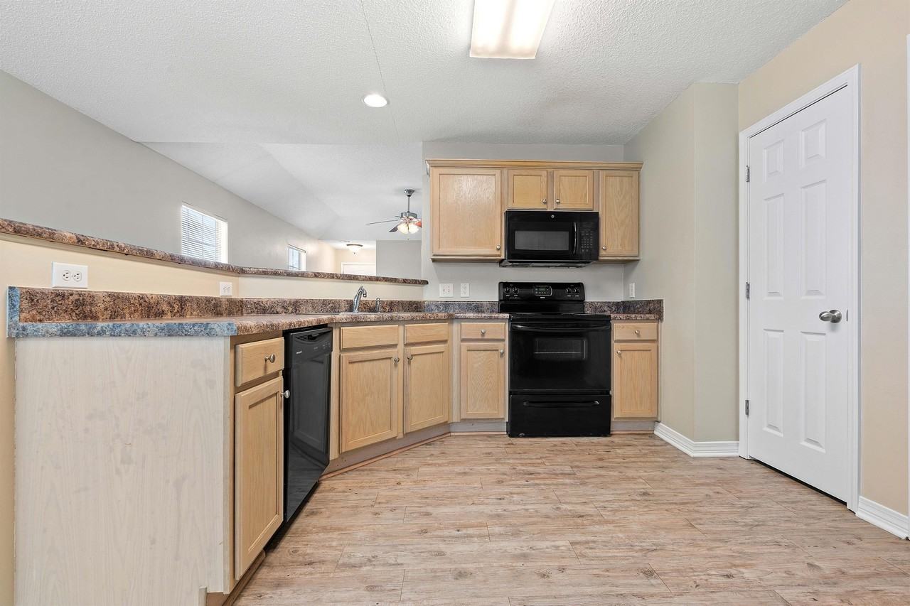 1020 Hamilton Bridges Dr W #1 - Photo 6 of 22