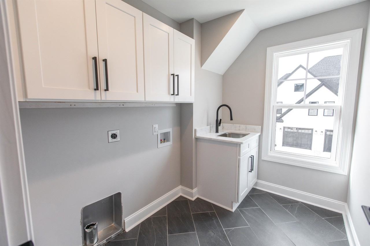 1044 S Westyn Loop #1044 - Photo 4 of 17