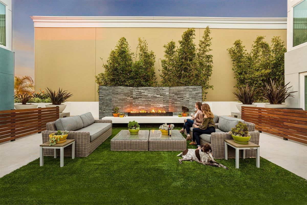 3851 Harbour Island Ln - Photo 5 of 40