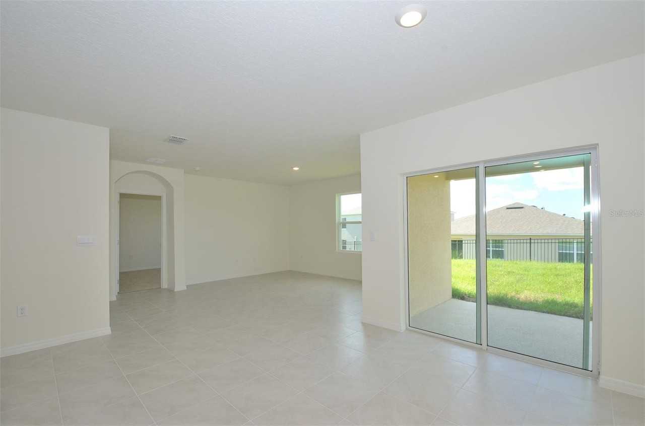 2343 Canyon Oak Dr #1 - Photo 3 of 9