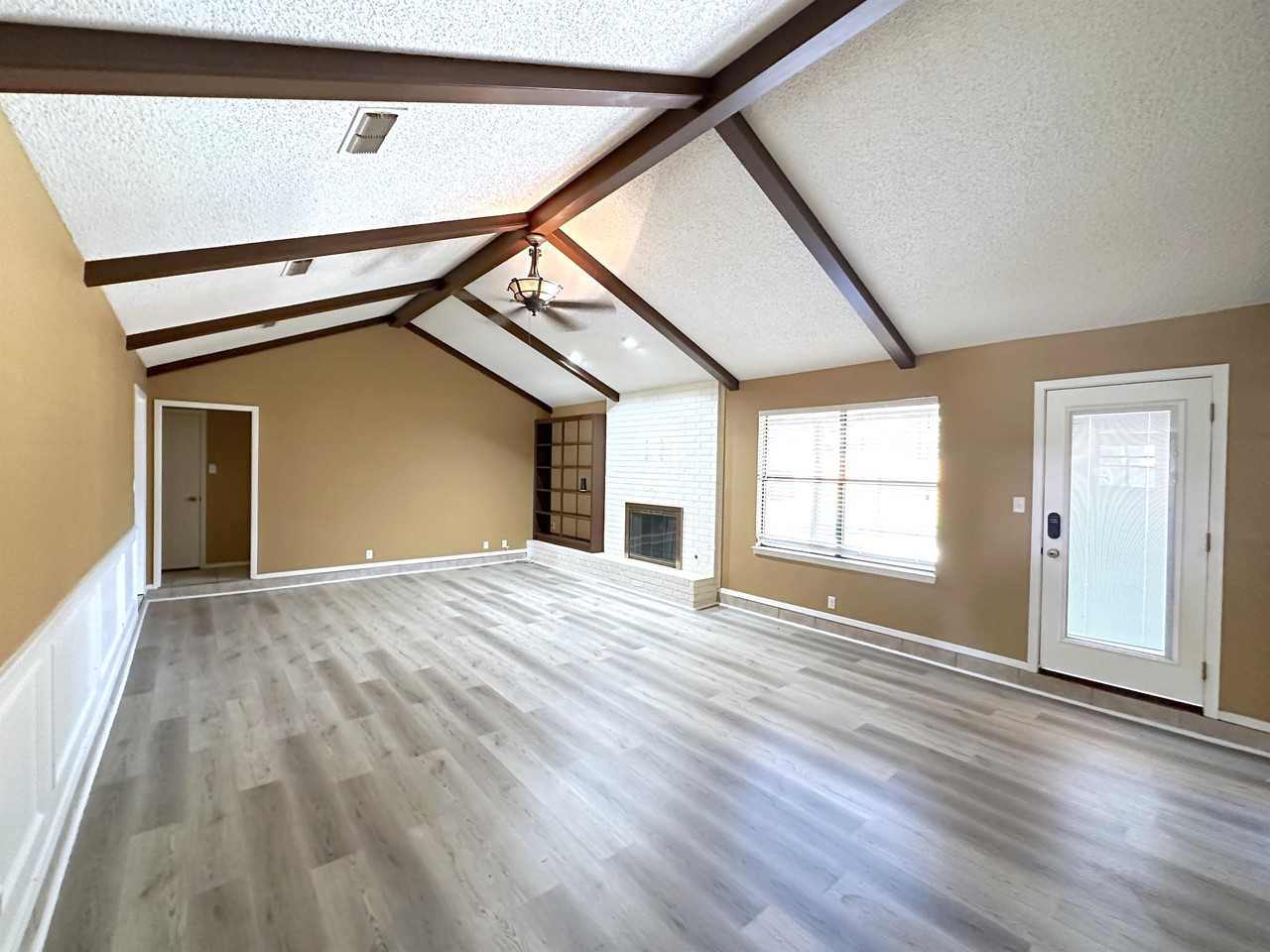 4107 Angelina Dr #1 - Photo 2 of 12