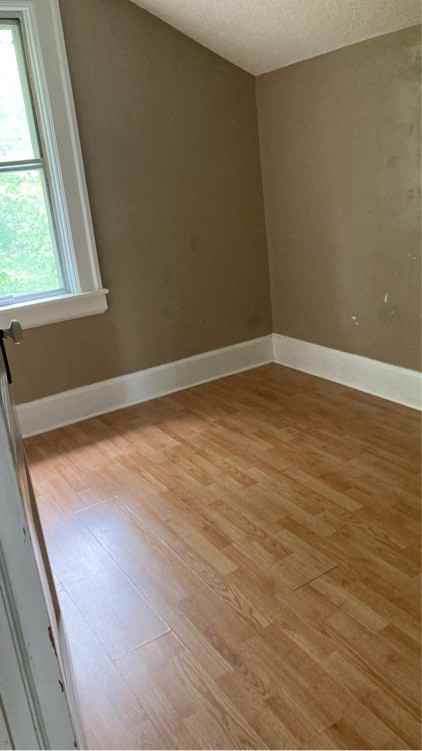 629 9th St E #1 - Photo 3 of 17