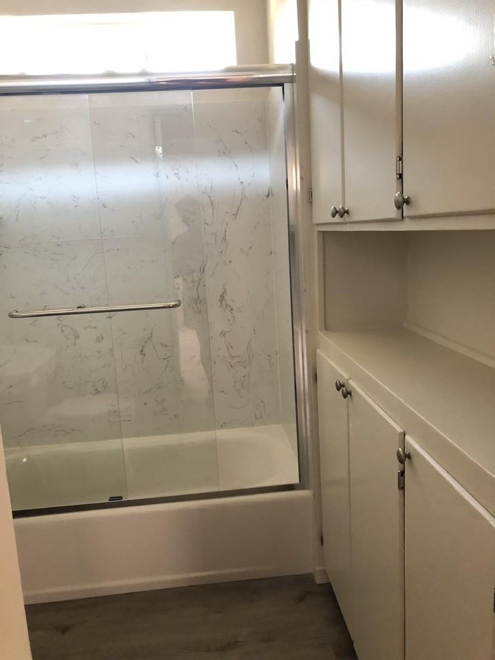 215 N 27th St #215 - Photo 2 of 10