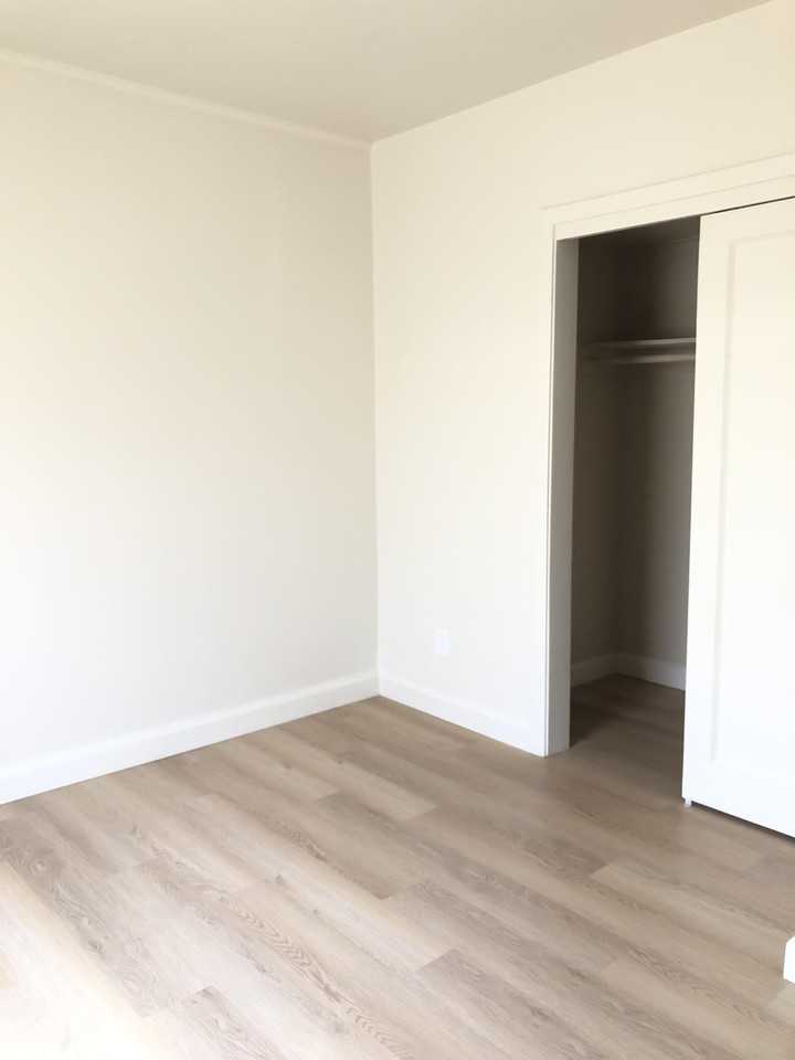 215 N 27th St #215 - Photo 3 of 10